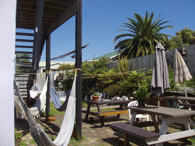 lavishing backyard - free image